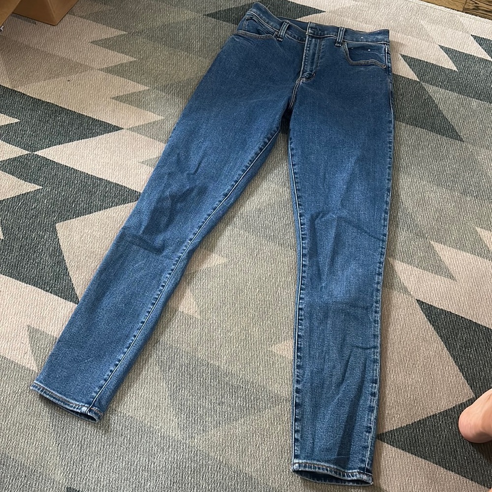 Abercrombie and Fitch super skinny high-rise jeans 28 6xl